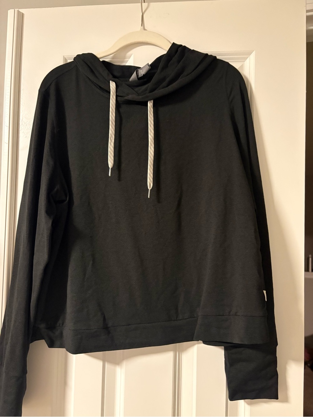 Vuori Women’s Black Cowl Neck Hoodie Sweatshirt Size XL